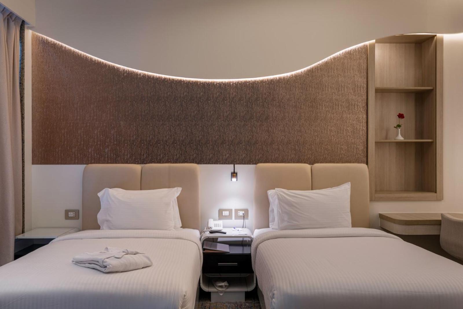 Mirage Hotel & Conference Center อเล็กซานเดรีย ภายนอก รูปภาพ Deluxe Room