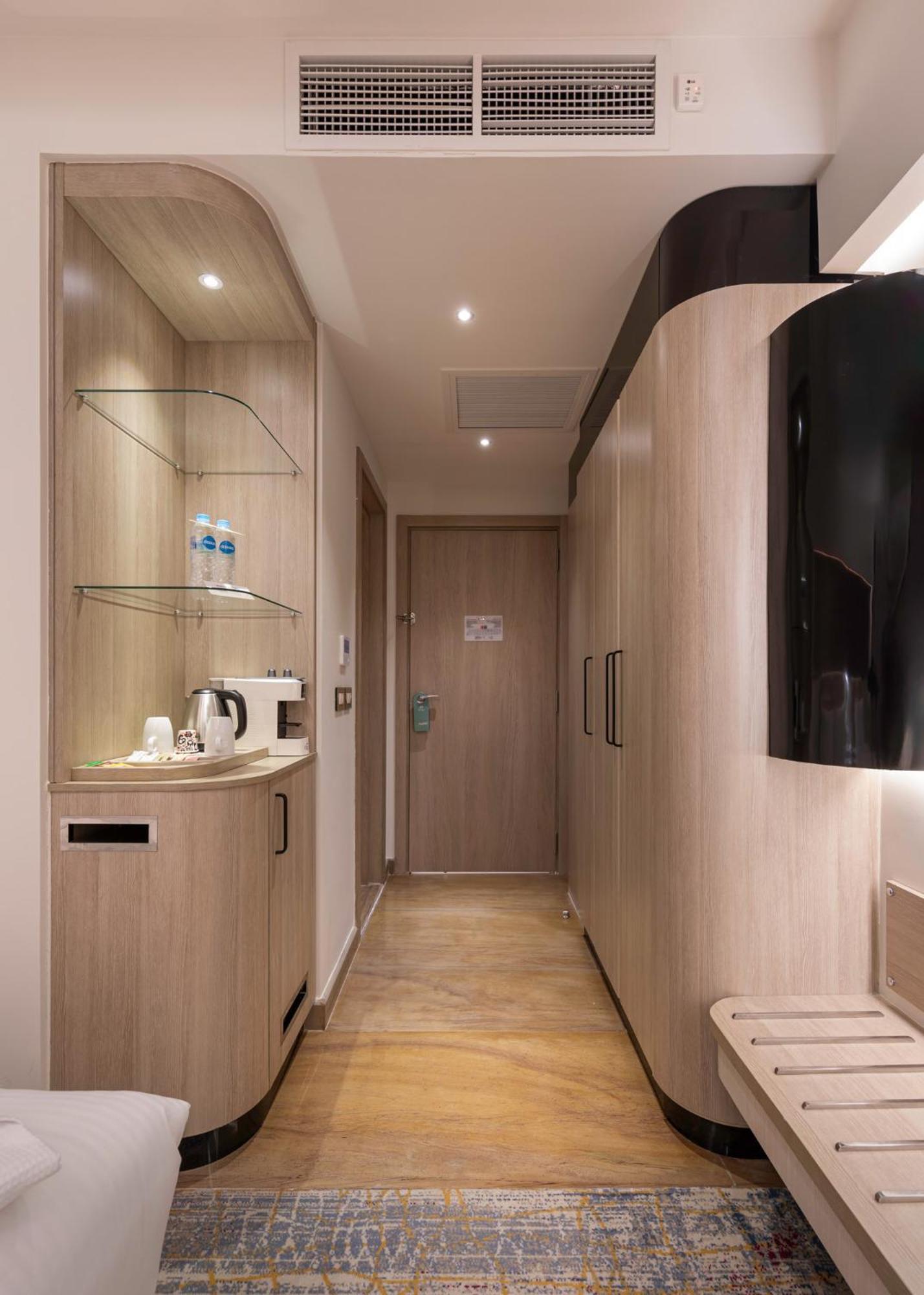 Mirage Hotel & Conference Center อเล็กซานเดรีย ภายนอก รูปภาพ A typical hotel room