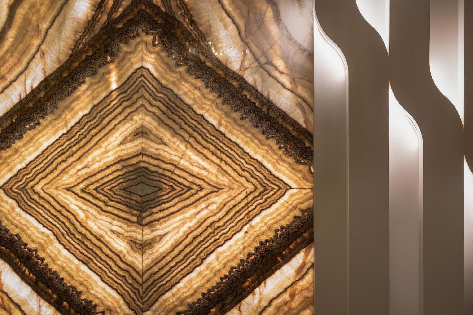 Mirage Hotel & Conference Center อเล็กซานเดรีย ภายนอก รูปภาพ A backlit onyx panel