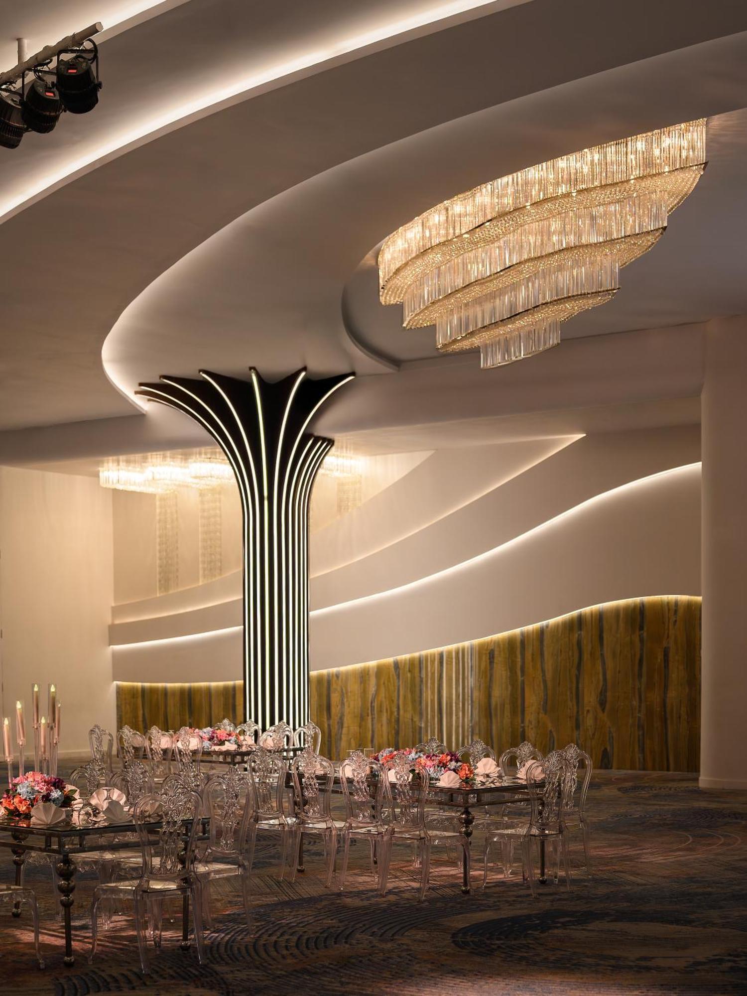 Mirage Hotel & Conference Center อเล็กซานเดรีย ภายนอก รูปภาพ The interior of the ballroom